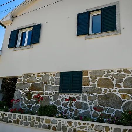 Lovely With Amazing Views Gondifelos